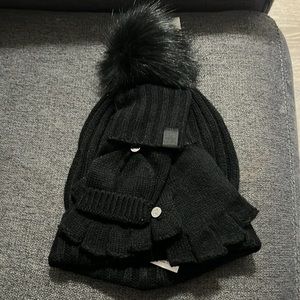 Calvin Klein Pom pom hat and flip-top gloves